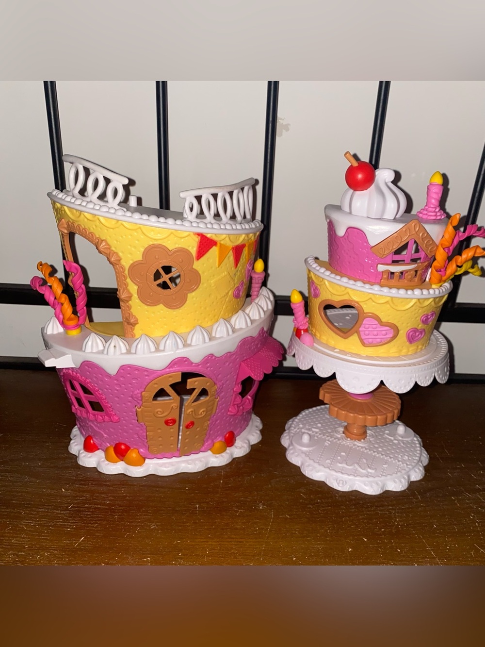 Lalaloopsy minis Super Silly Party play set with 10 dolls - Picture 2 of 10